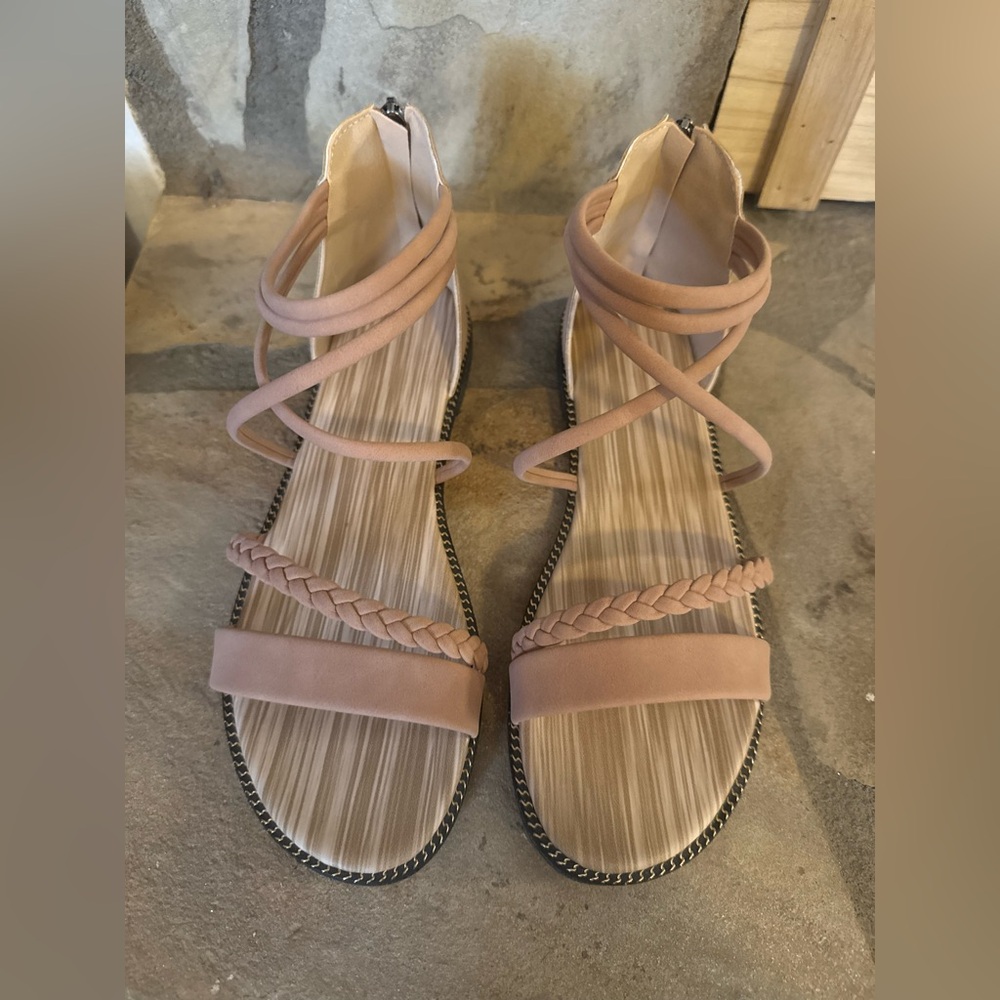 Mauve Strappy Braided Sandal Women’s Size 8